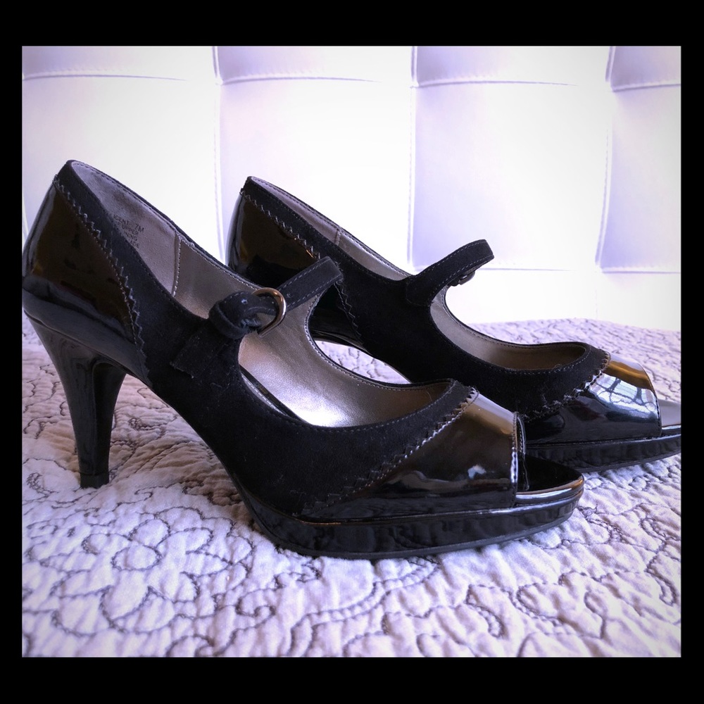 Bandolino peep toe Mary Jane style